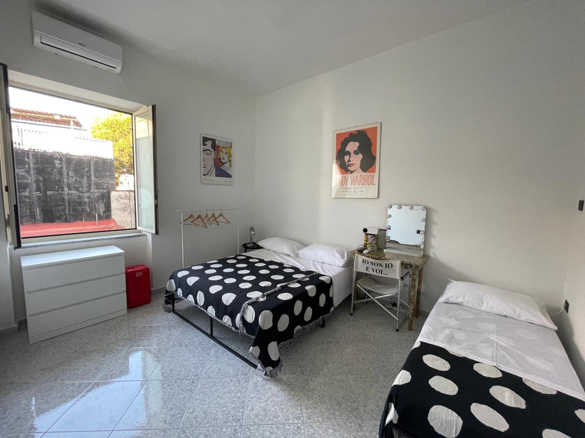 Ziettas Pop House Naples